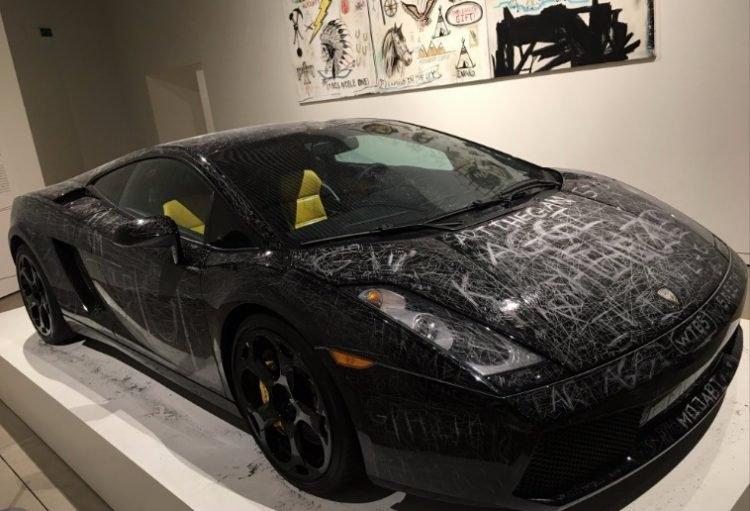 Bất ngờ với chiếc Lamborghini gần 4 tỷ sau 3 tuần trưng bày