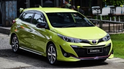 Dán tem xe hơi Toyota Yaris 2019