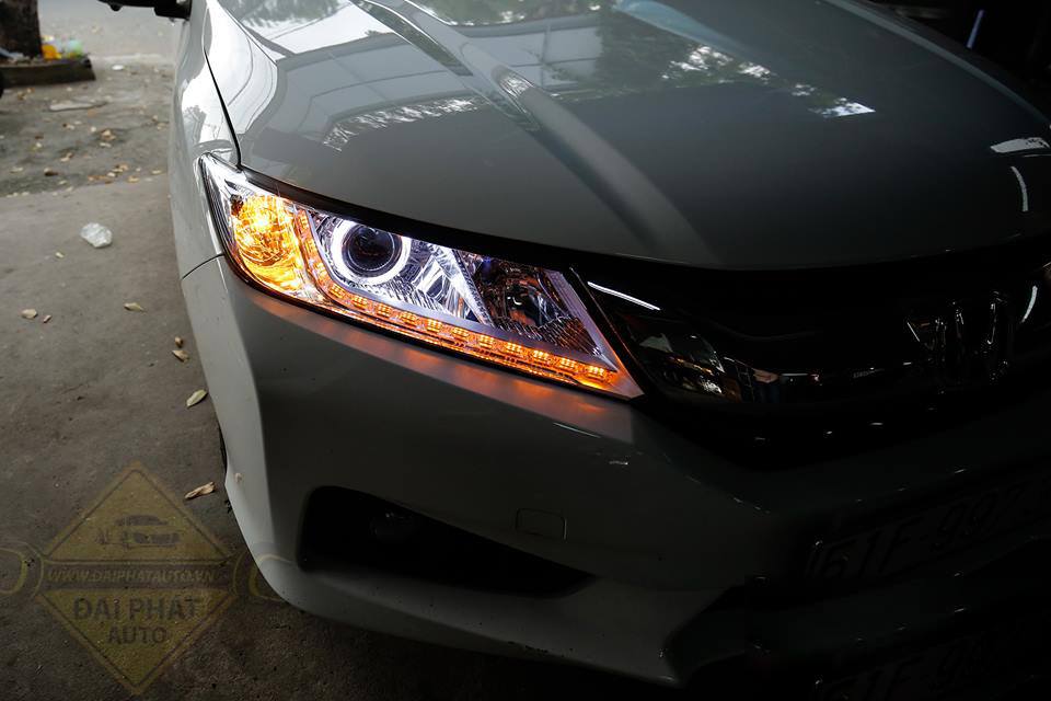 Mẫu độ đèn xe Honda Civic siêu đẹp
