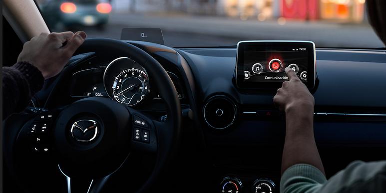 Trùm hack DVD xe Mazda kích hoạt cảm ứng xem video khi chạy giá rẻ hcm