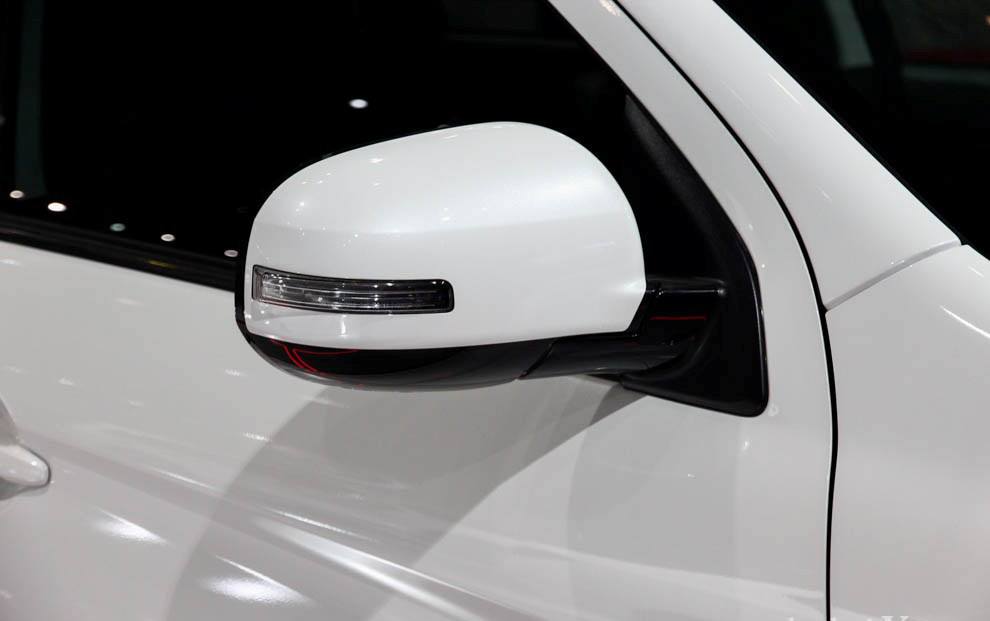 Vua lắp đặt gắn cáp bảo vệ gương kính chiếu hậu xe hơi ô tô giá rẻ tphcm