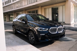 Cửa hít cho xe ô tô BMW mới