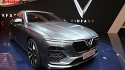 Vệ sinh tẩy vết ố kính phủ nano xe ô tô Vinfast Lux A2.0
