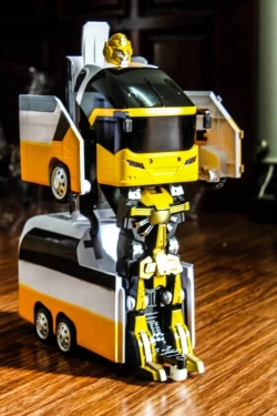 Đồ chơi Robot biến hình xe Bus cool ngầu 010